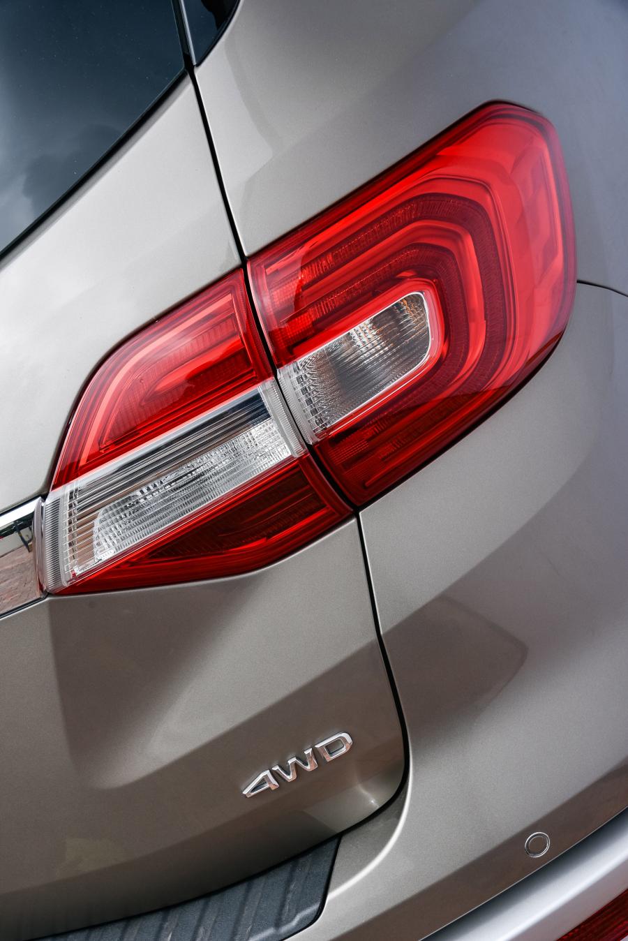 Детали экстерьера Ford Everest Limited 2019 года  (ZA) (фото 8 из 40)